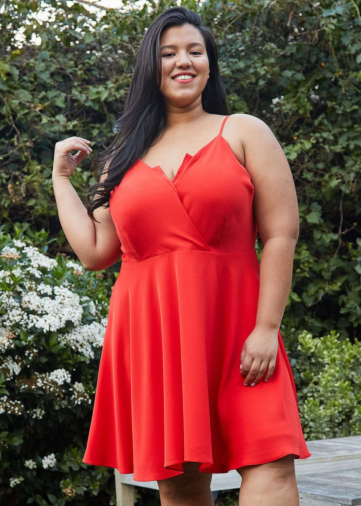 Nurode's Plus Size V-neck Cocktail Dress in Poppy Red