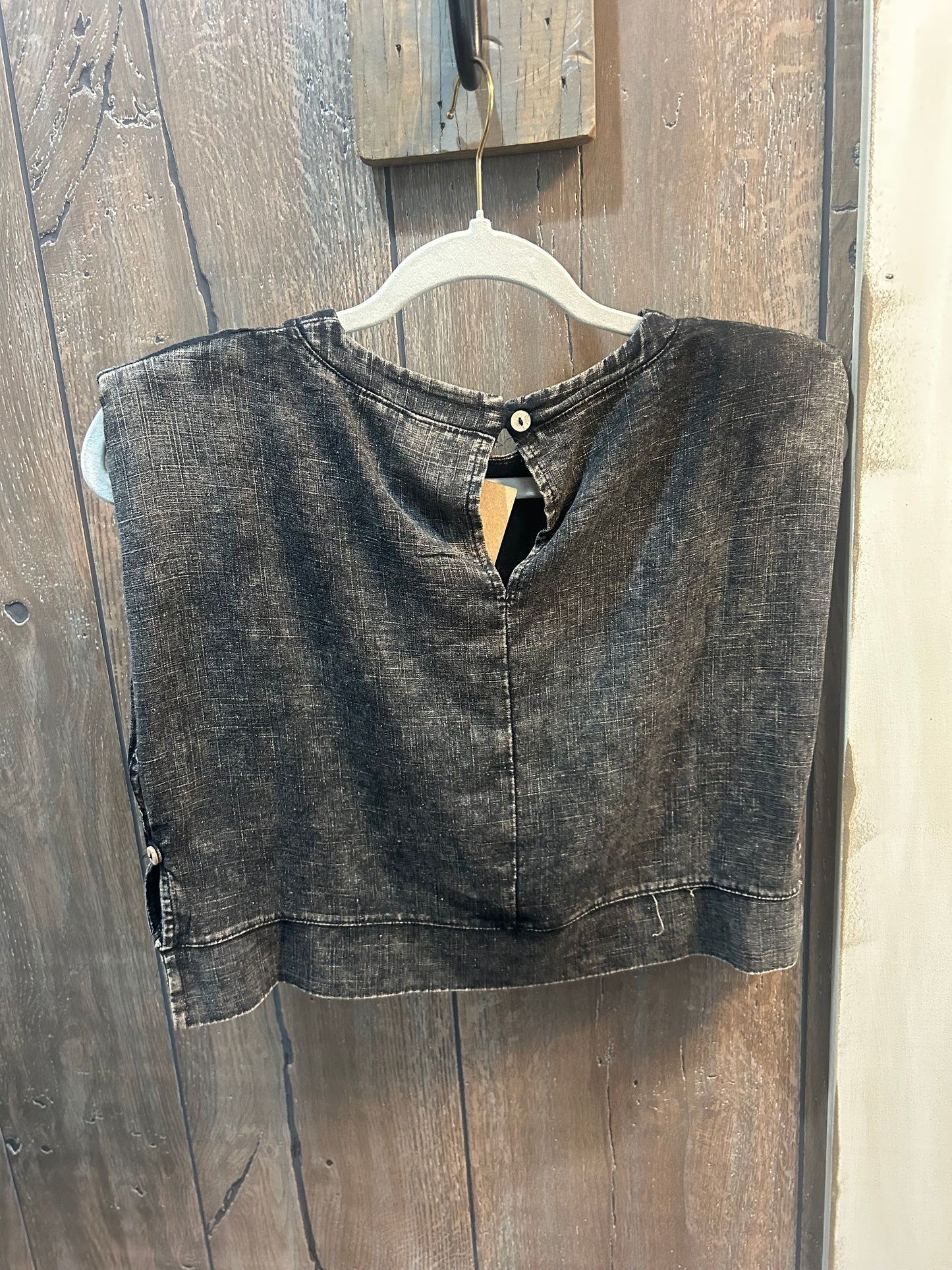 Black Muscle Crop