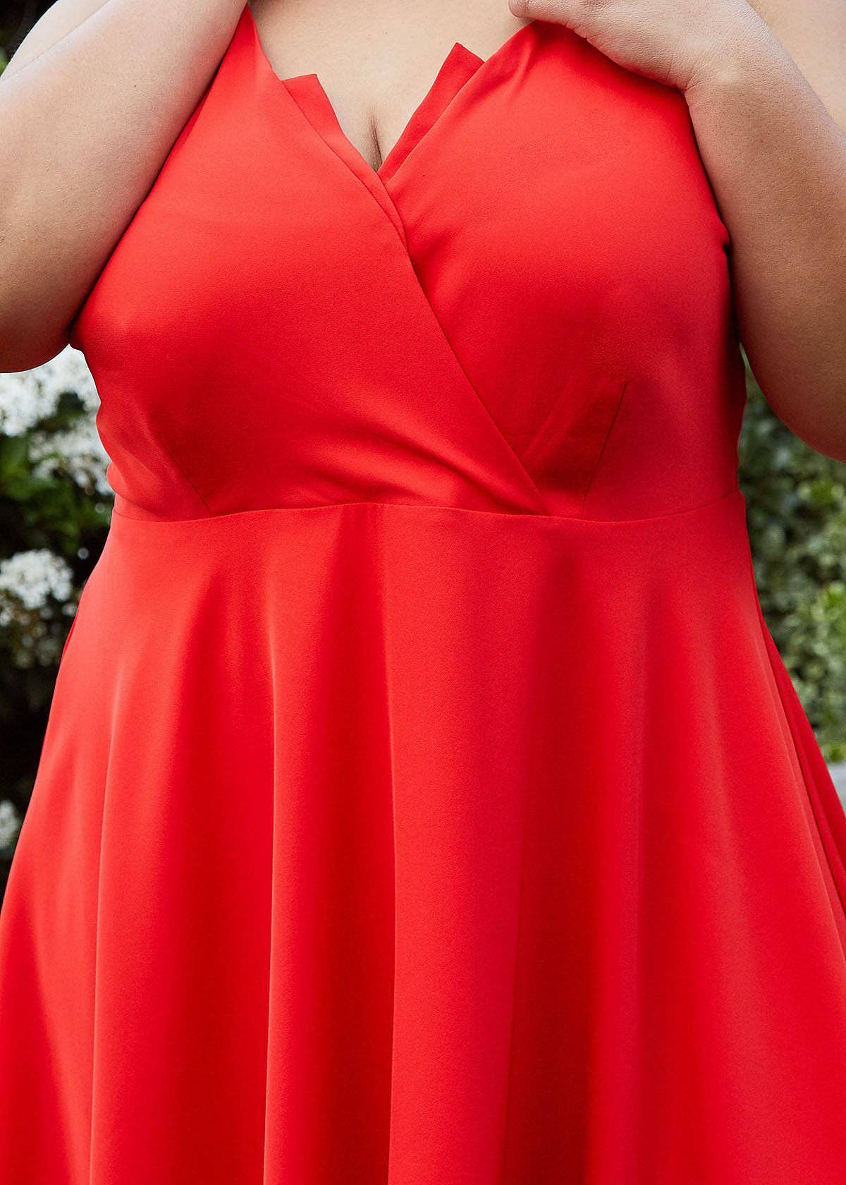 Nurode's Plus Size V-neck Cocktail Dress in Poppy Red