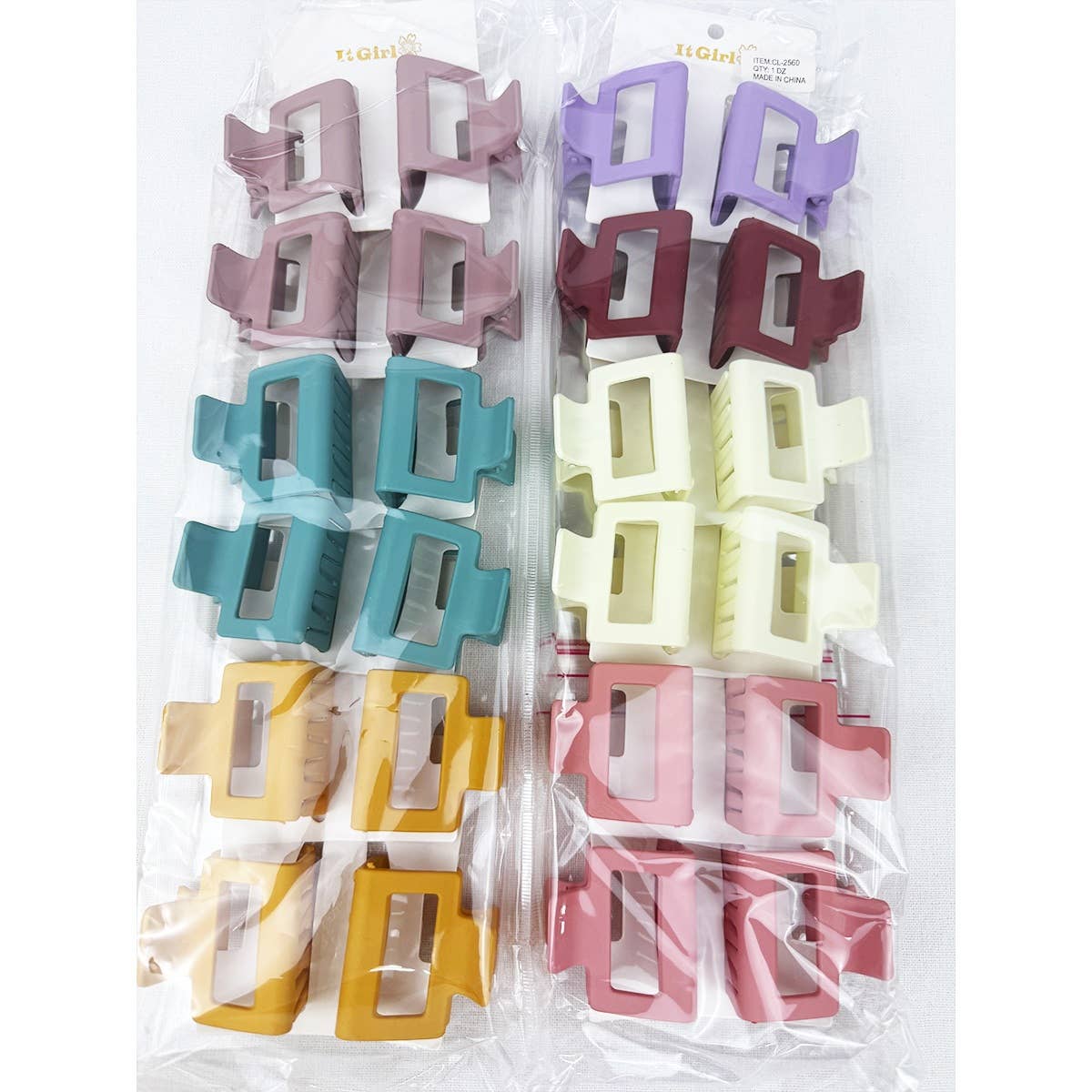 Medium Matt Cut Out Rectangle Hair Claw