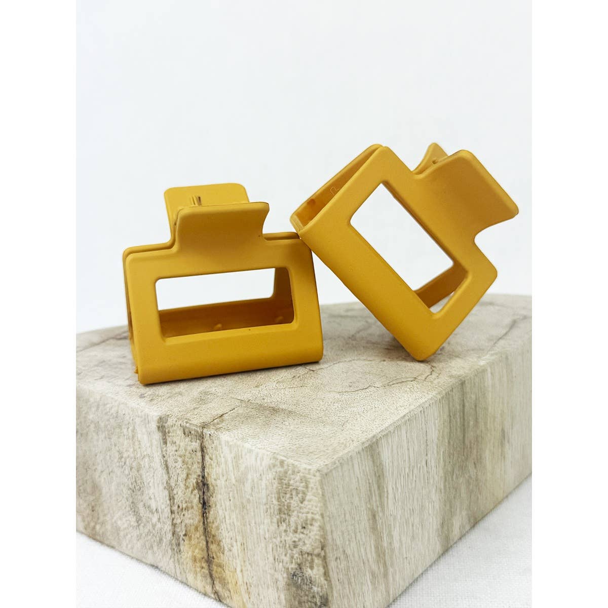 Medium Matt Cut Out Rectangle Hair Claw